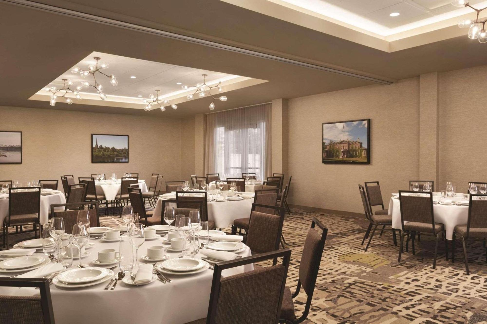 Radisson Kingswood Hotel&Suites, Fredericton Exterior foto