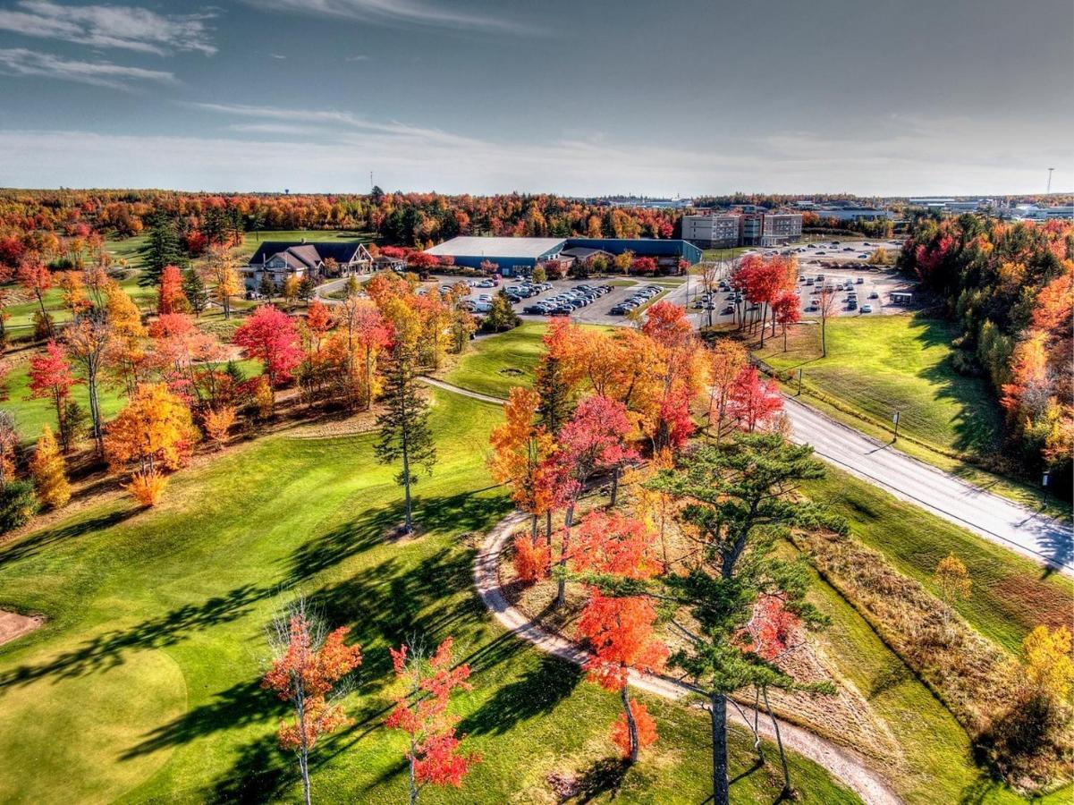 Radisson Kingswood Hotel&Suites, Fredericton Exterior foto